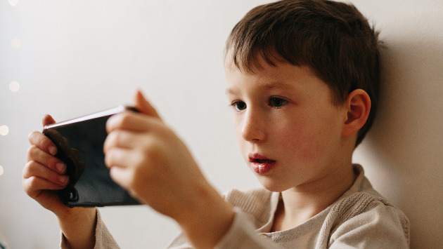 Wie viel Bildschirmzeit ist für Kinder angemessen?